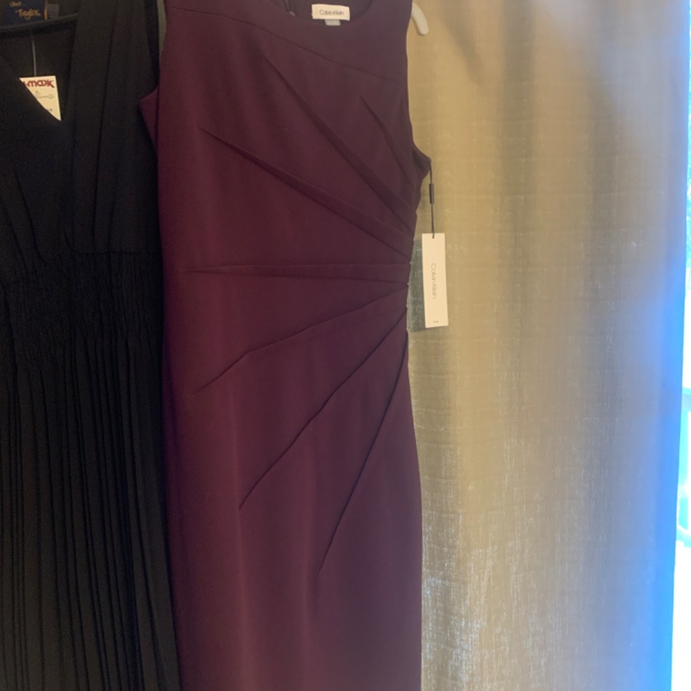 Dress - Picture 2 of 4